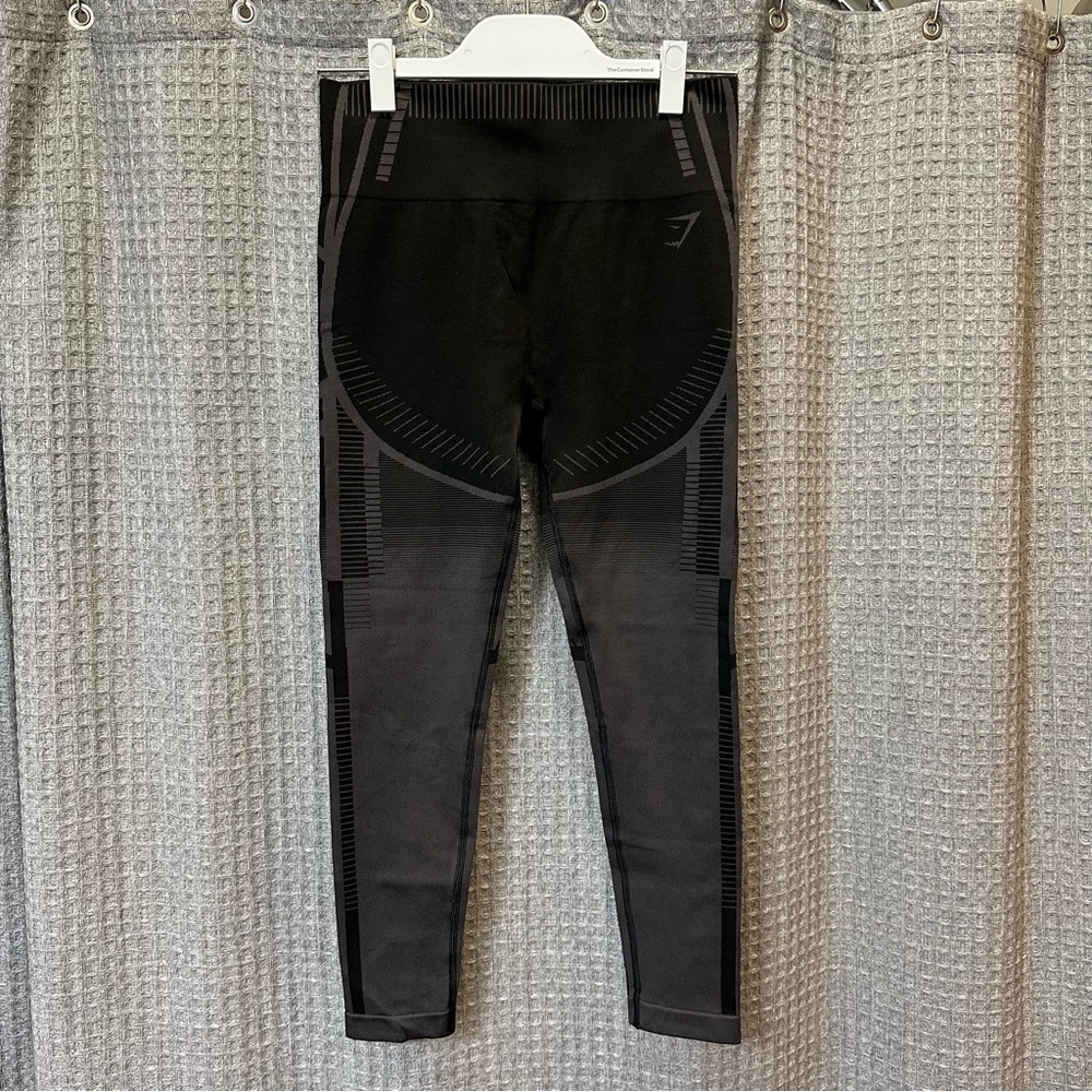 EUC Gymshark Size L Seamless Leggings